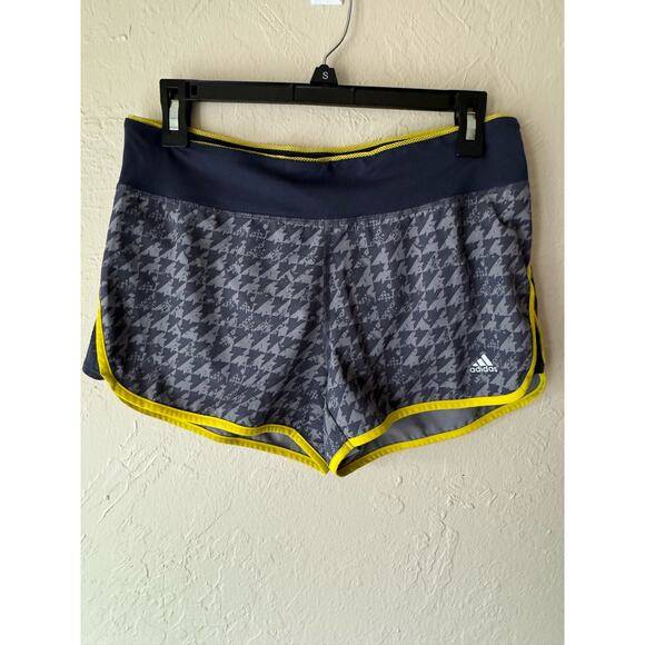 Adidas Women's Shorts in Grey Geometric Pattern Size M - Picture 1 of 6